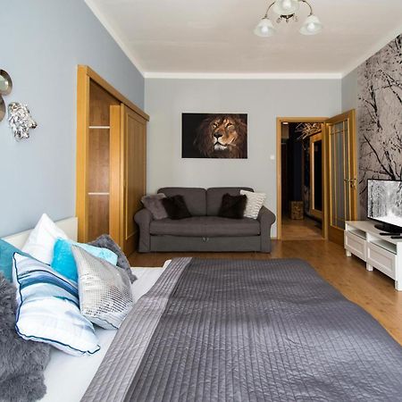 Main Prague Square Apartments Sauna And Fireplace Exterior foto